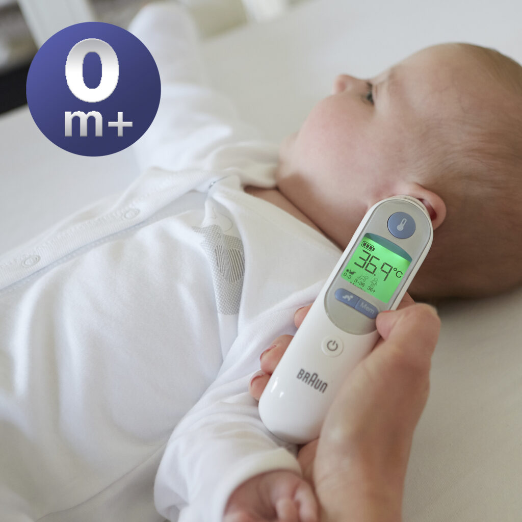 Braun ThermoScan® 7 Ohrthermometer Produktbild mit Baby