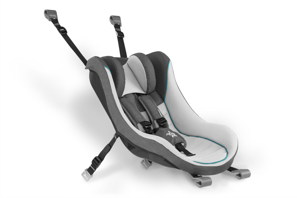Qeridoo Babyschale light grey hellgrau
