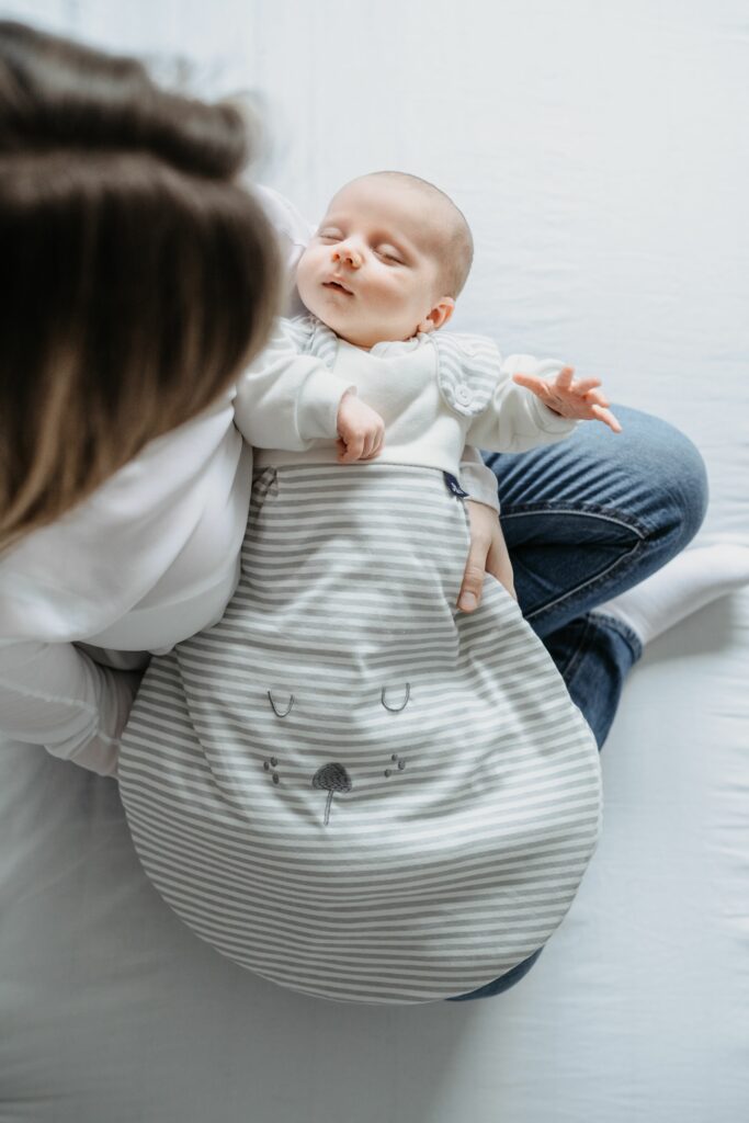 Alvi Webinar Baby in Schlafsack