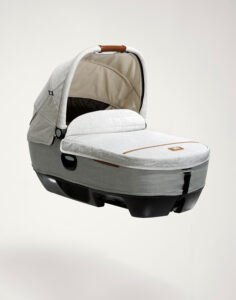 Joie Calmi R129 mit geschlossenem Verdeck