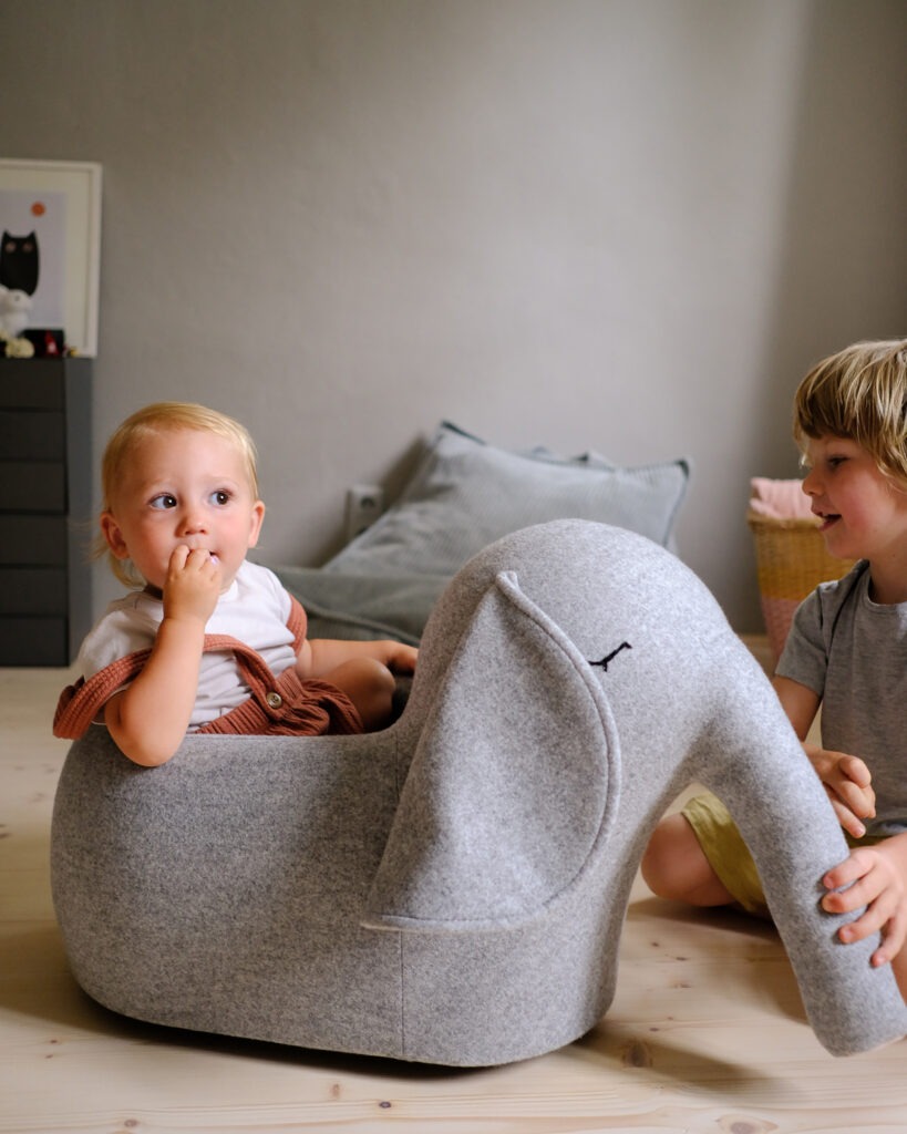 bada&bou Elefantl mit Kind sitzend
