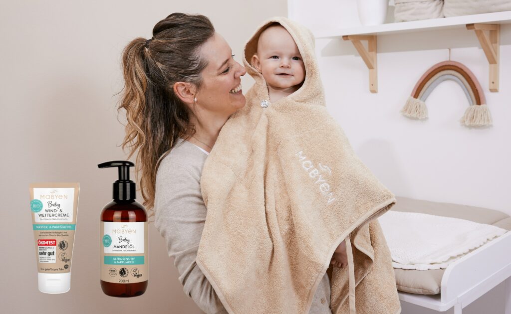 Mabyen Produkte Mama mit Baby auf Arm